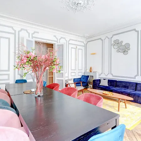 L'elegance Parisienne Au Coeur Des Champs-elysees Apartman Párizs